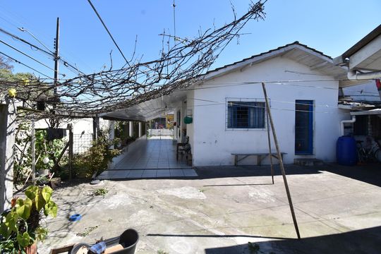 Casa à venda com 3 quartos, 128m² em Cajuru, Curitiba