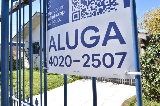 Casa à venda com 3 quartos, 128m² em Cajuru, Curitiba