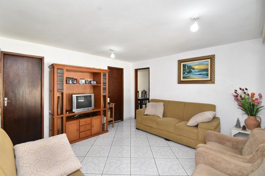 Casa à venda com 3 quartos, 128m² em Cajuru, Curitiba