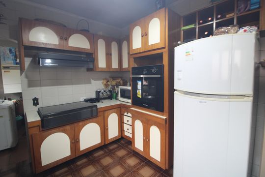 Cozinha de casa à venda com 4 quartos, 180m² em Vila Campo Grande, São Paulo