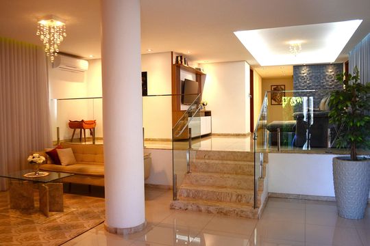 Casa à venda com 3 quartos, 278m² em Goiânia, Belo Horizonte