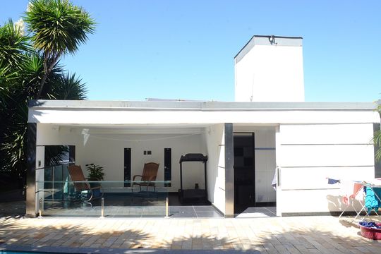 Casa à venda com 3 quartos, 278m² em Goiânia, Belo Horizonte