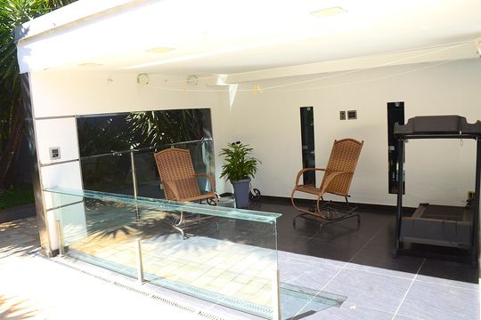 Casa à venda com 3 quartos, 278m² em Goiânia, Belo Horizonte