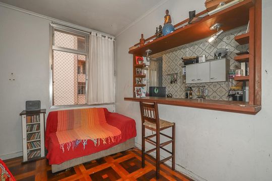Sala de apartamento à venda com 2 quartos, 64m² em Centro Histórico, Porto Alegre
