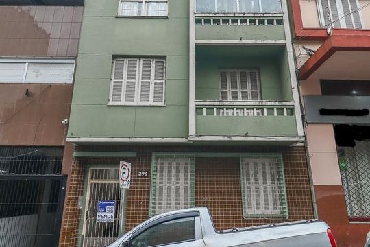 Fachada de apartamento à venda com 2 quartos, 64m² em Centro Histórico, Porto Alegre