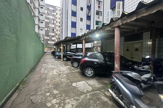 Garagem de apartamento para alugar com 1 quarto, 32m² em Centro, São Vicente