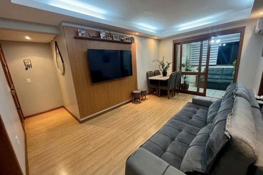 Apartamento à venda com 2 quartos, 77m² em Vila Ipiranga, Porto Alegre