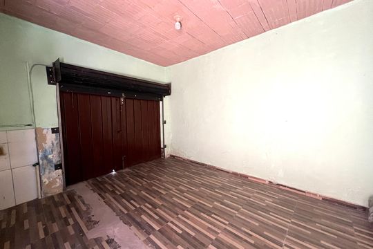 Garagem de casa à venda com 2 quartos, 360m² em Glória, Belo Horizonte