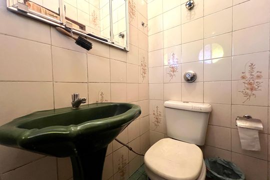 Banheiro Social de casa à venda com 2 quartos, 360m² em Glória, Belo Horizonte
