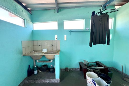 Área de Serviço de casa à venda com 2 quartos, 360m² em Glória, Belo Horizonte