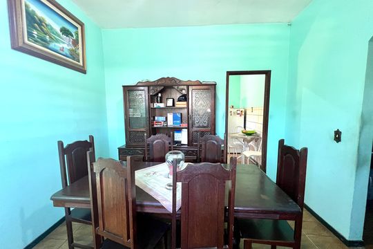 Sala de casa à venda com 2 quartos, 360m² em Glória, Belo Horizonte