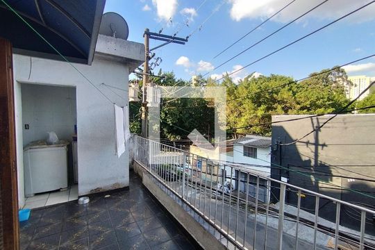 Casa à venda com 6 quartos, 232m² em Jardim Maria Estela, São Paulo