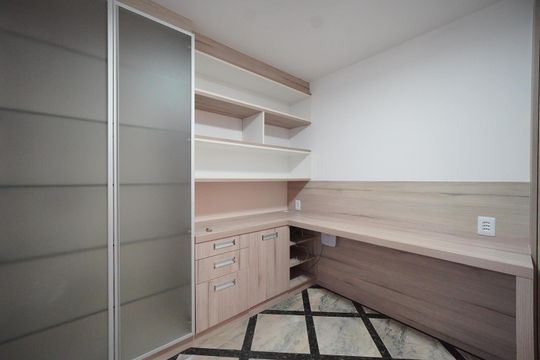 Escritório de casa para alugar com 4 quartos, 300m² em Agronômica, Florianópolis