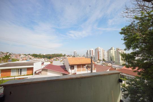 Vista da Suíte 1 de casa para alugar com 4 quartos, 300m² em Agronômica, Florianópolis