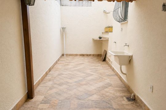 Área de serviço de apartamento para alugar com 2 quartos, 72m² em Castelo, Belo Horizonte
