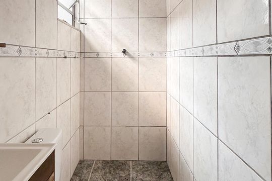 Banheiro da Suíte de casa para alugar com 3 quartos, 150m² em Montanhão, São Bernardo do Campo
