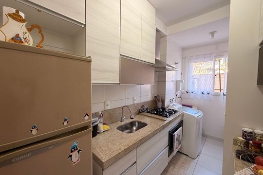 Cozinha de apartamento à venda com 2 quartos, 54m² em Parque Centenário, Jundiaí