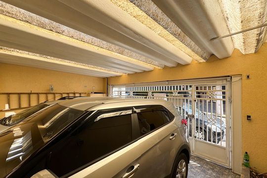Garagem de casa para alugar com 3 quartos, 200m² em Anchieta, São Bernardo do Campo