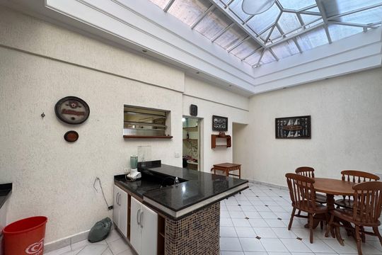 Cozinha e churrasqueira  de casa para alugar com 3 quartos, 200m² em Anchieta, São Bernardo do Campo