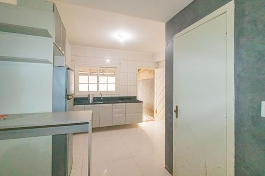 Sala/Cozinha de casa para alugar com 2 quartos, 80m² em São José, Canoas