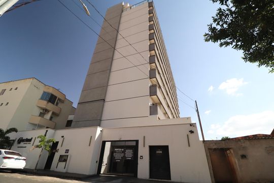 Fachada de apartamento para alugar com 1 quarto, 27m² em Santa Mônica, Uberlândia