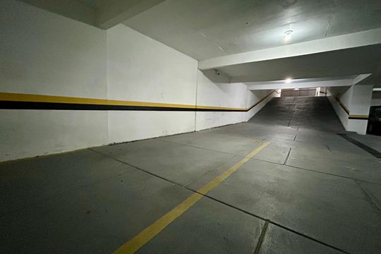 Garagem de apartamento para alugar com 2 quartos, 76m² em Centro, Florianópolis