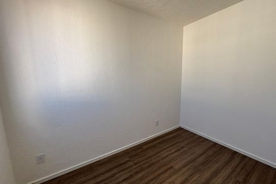 Quarto 1 de apartamento para alugar com 2 quartos, 42m² em Roselândia, Cotia