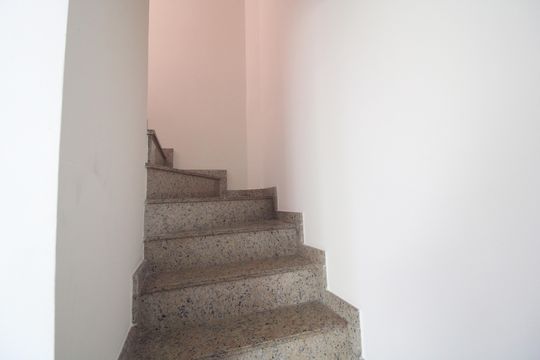 Escada de casa de condomínio à venda com 2 quartos, 94m² em Jardim Nosso Lar, São Paulo