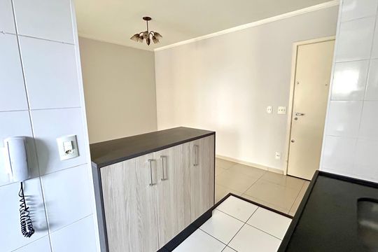 Cozinha de apartamento para alugar com 3 quartos, 80m² em Jardim Flor da Montanha, Guarulhos