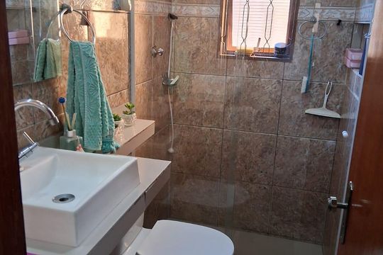 Banheiro de casa à venda com 3 quartos, 220m² em Jardim Garcia, Campinas