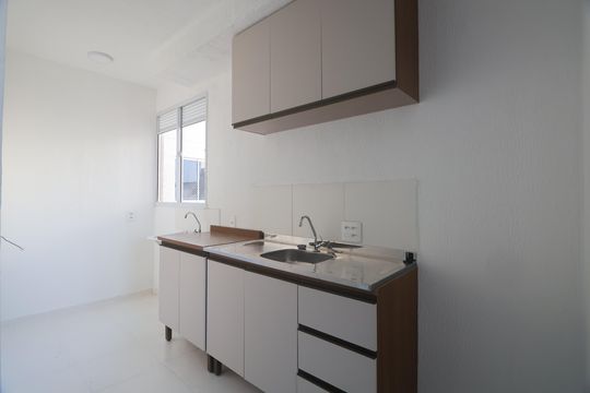 Cozinha - Armários de apartamento para alugar com 2 quartos, 45m² em Mato Grande, Canoas