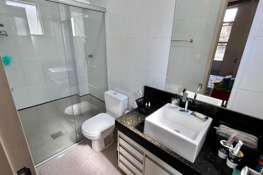 Suíte - Banheiro  de apartamento à venda com 2 quartos, 68m² em Palmares, Belo Horizonte