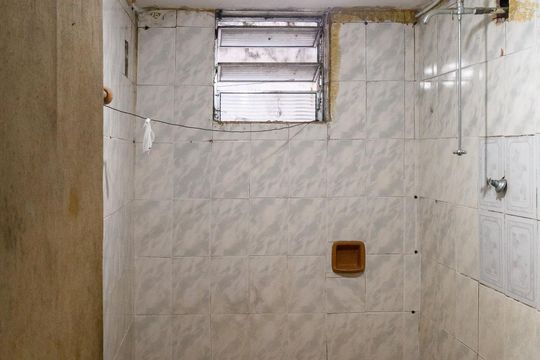 Banheiro 1 de casa para alugar com 2 quartos, 125m² em Jardim Divinolandia, Guarulhos