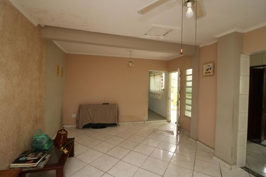 Sala de TV de casa para alugar com 2 quartos, 341m² em São Rafael, São Paulo