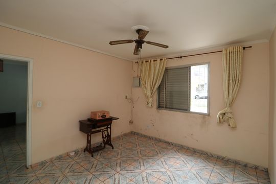 Quarto de casa para alugar com 2 quartos, 341m² em São Rafael, São Paulo
