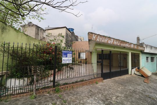 Fachada de casa para alugar com 2 quartos, 341m² em São Rafael, São Paulo