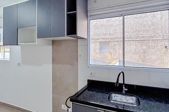 Cozinha e Área de Serviço de apartamento para alugar com 1 quarto, 33m² em Vila Esperança, São Paulo
