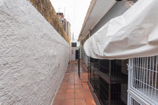 Área externa de casa à venda com 2 quartos, 173m² em Jardim Chapadão, Campinas