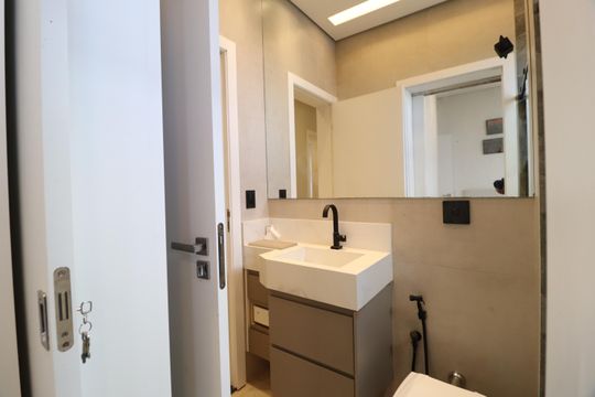 Banheiro do Quarto 2 e Social de apartamento para alugar com 3 quartos, 127m² em Granada, Uberlândia