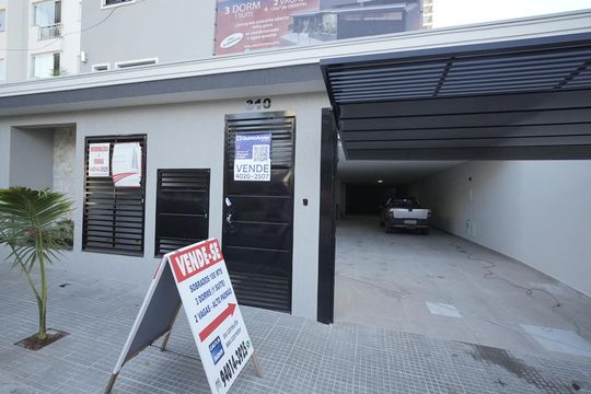 Fachada de casa à venda com 3 quartos, 96m² em Campestre, Santo André