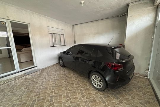 Garagem de casa para alugar com 2 quartos, 130m² em Barro Branco, Ribeirão Pires