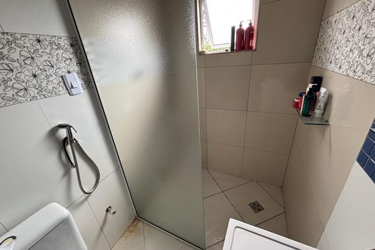 Banheiro de casa para alugar com 2 quartos, 130m² em Barro Branco, Ribeirão Pires