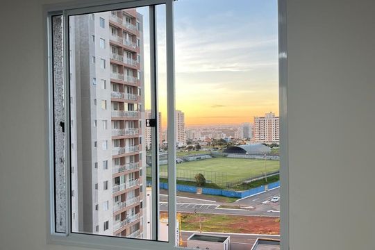 Vista de apartamento à venda com 2 quartos, 68m² em Samambaia, Brasília
