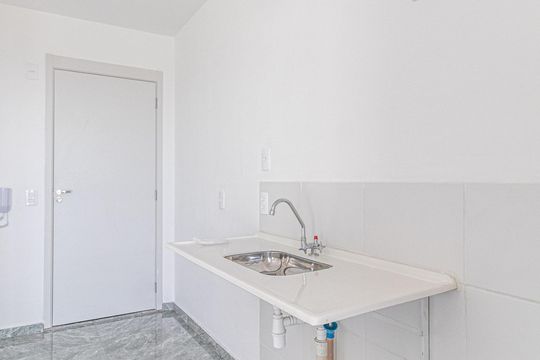Sala e Cozinha  de apartamento à venda com 2 quartos, 38m² em Vila Campanela, São Paulo