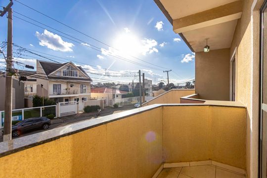 Varanda de casa à venda com 3 quartos, 146m² em Uberaba, Curitiba