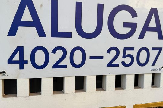 Casa à venda com 3 quartos, 240m² em Conjunto 2a, Brasília