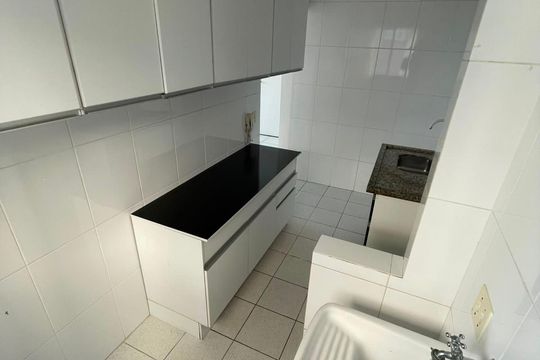 Cozinha de apartamento para alugar com 2 quartos, 45m² em Jardim Marilu, Cotia
