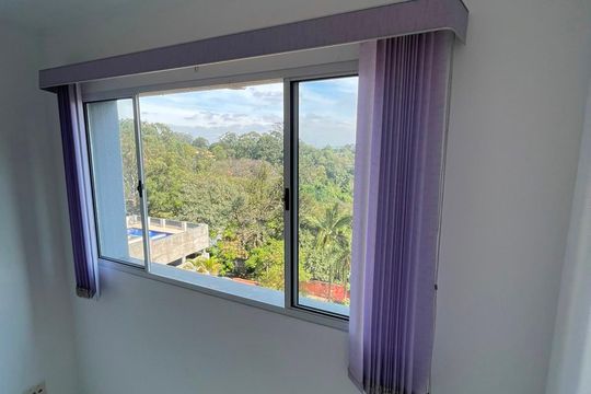 Sala de apartamento para alugar com 2 quartos, 45m² em Jardim Marilu, Cotia