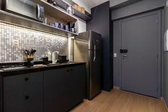 Cozinha de apartamento para alugar com 1 quarto, 25m² em Consolação, São Paulo