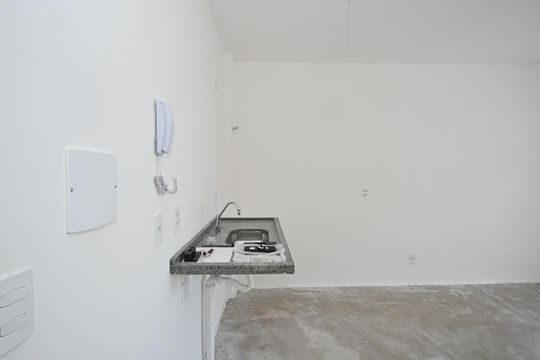 Cozinha de apartamento para alugar com 2 quartos, 39m² em Cidade Jardim, São Paulo